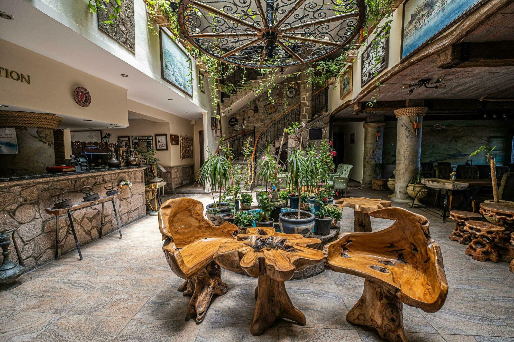 Assos Kervansaray Hotel - Special Category Exterior foto