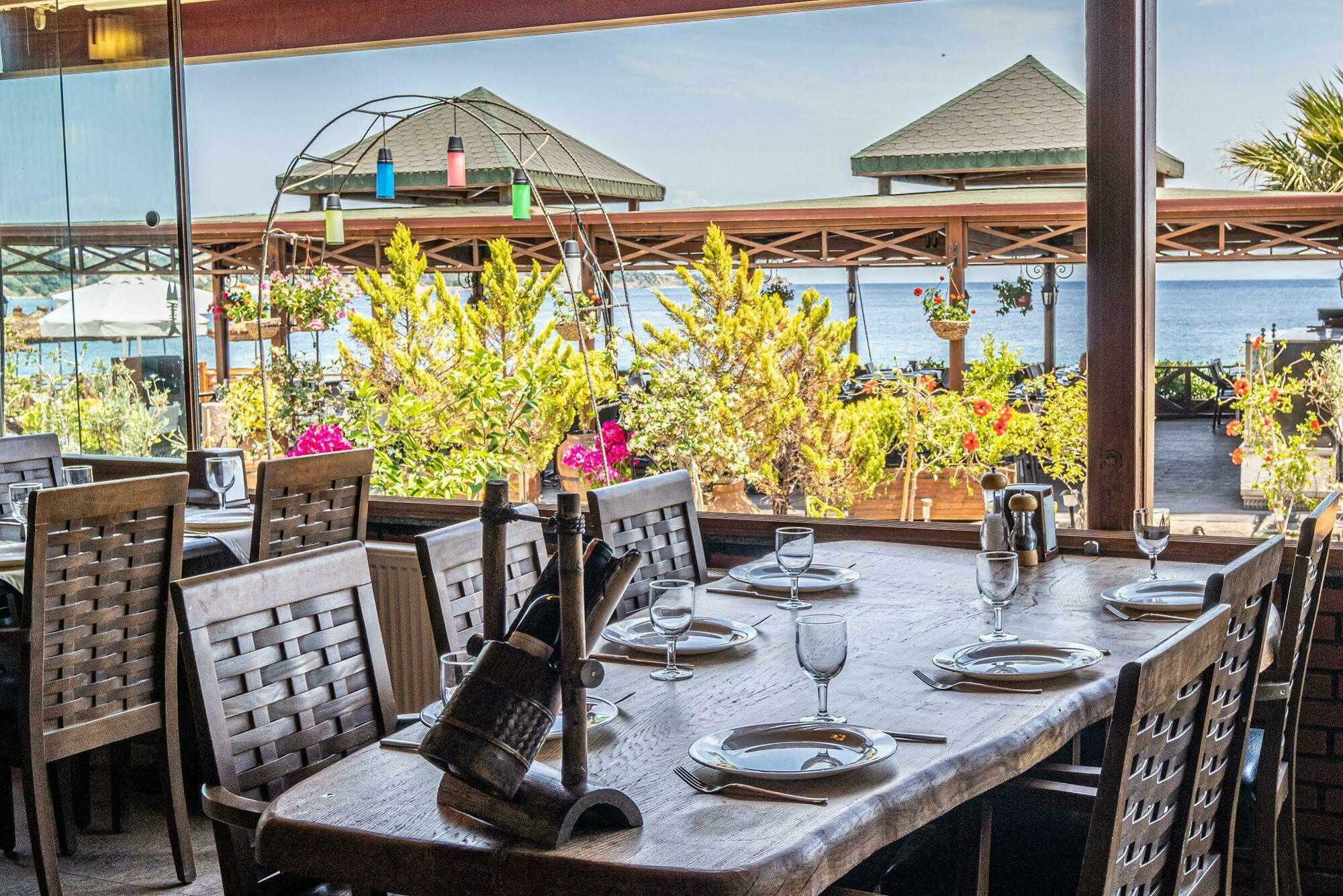 Assos Kervansaray Hotel - Special Category Exterior foto